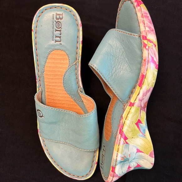 Born Shoes - Born leather blue sandals with floral platform heels, size 7.